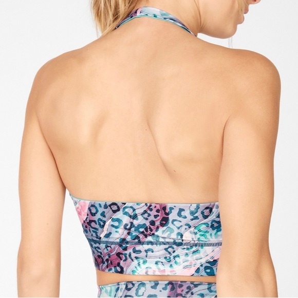 Fabletics Harlow Halter Reversible Sports Bra Women’s Small Dunes/Lunar Blue - Picture 6 of 12